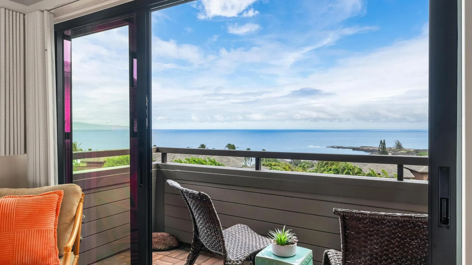 Дом отдыха Kapalua Ridge Villas 1011 Кахана